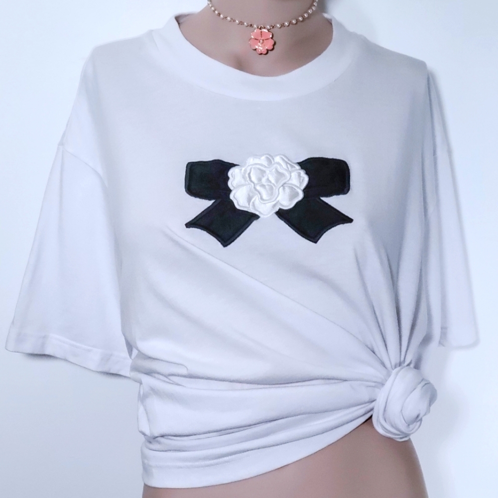 ST. JOHN Designer Shirt • Camellia Flower • Black Satin Bow • Vintage Tee S-M-L